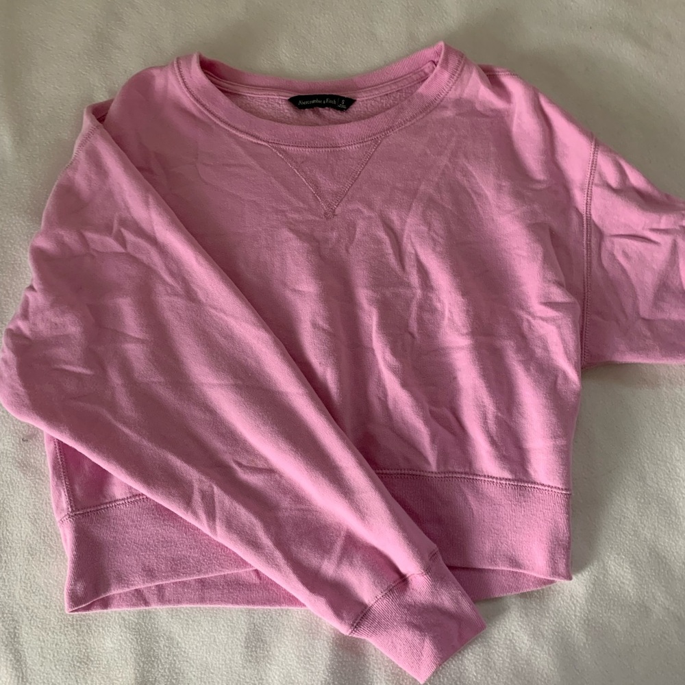 abercrombie and fitch cropped pink sweater